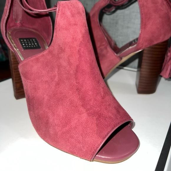 White House black market heels Sz 6 - Picture 2 of 3